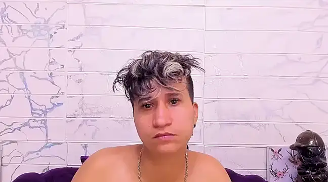 Im Milan Rs online show from February 20, 10:05 am