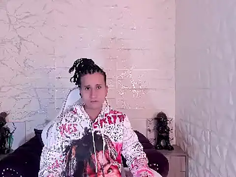 Im Milan Rs online show from February 28, 7:56 pm