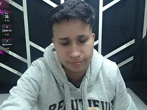 Snapshot of Im_Milan_Rs chatting on March 13, 3:24 am Im Milan Rs online show from March 13, 3:24 am