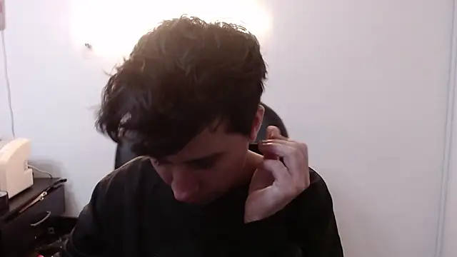 Snapshot of Im_Milan_Rs chatting on May 5, 5:37 am Im Milan Rs online show from May 5, 5:37 am