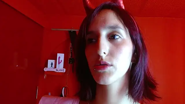 Snapshot of Ambar_Roux_ chatting on March 22, 5:49 am Ambar Roux  online show from March 22, 5:49 am