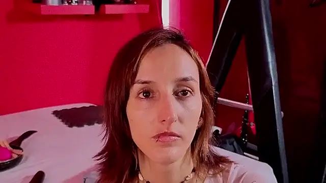 Snapshot of Ambar_Roux_ chatting on September 12, 1:33 pm Ambar Roux  online show from September 12, 1:33 pm