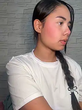 Snapshot of _Luana chatting on July 29, 1:04 am Luana online show from July 29, 1:04 am