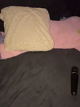 luisa1 online show from December 28, 10:44 pm