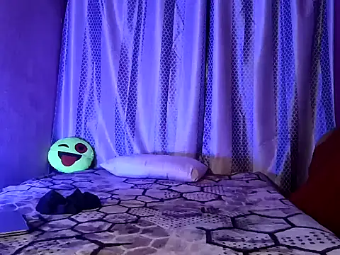 Snapshot of sexy_m23 chatting on February 15, 5:50 pm sexy m23 online show from February 15, 5:50 pm