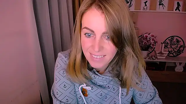 Hot Milady online show from December 4, 7:50 am