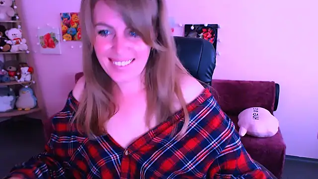Snapshot of Hot_Milady chatting on June 3, 7:44 am Hot Milady online show from June 3, 7:44 am