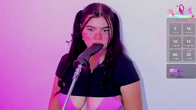 klhoe boobs online show from April 23, 4:03 am