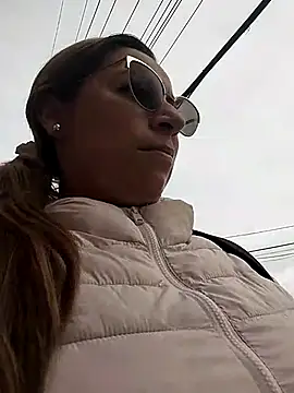 Snapshot of Katalina_S3xy chatting on March 6, 1:46 pm Katalina S3xy online show from March 6, 1:46 pm