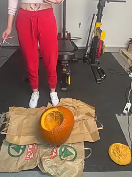 MacTroy online show from October 16, 4:41 pm