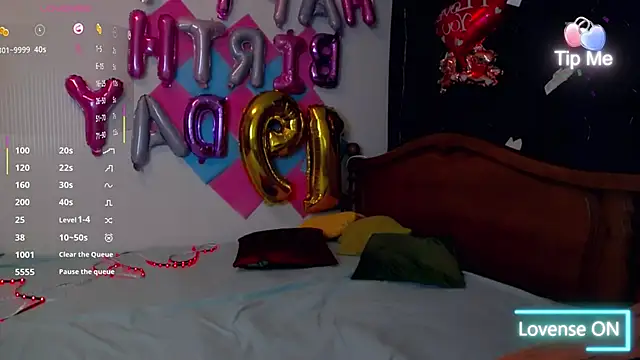 Lillianhot68 online show from February 18, 5:10 pm