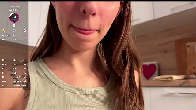 Snapshot of HellPeach chatting on October 26, 8:04 pm HellPeach online show from October 26, 8:04 pm