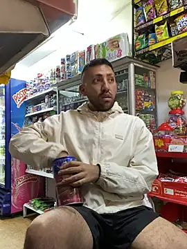 JuanZapata33 online show from March 25, 10:38 pm