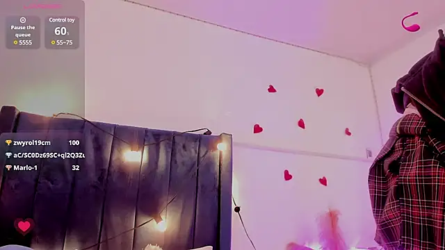 CamiloDoumit online show from March 10, 6:23 pm