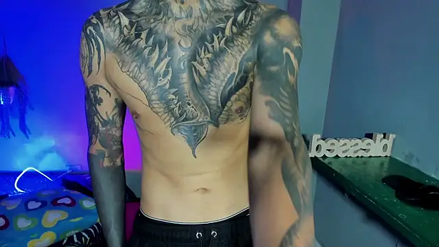 Travistanner 28 online show from September 19, 4:51 pm