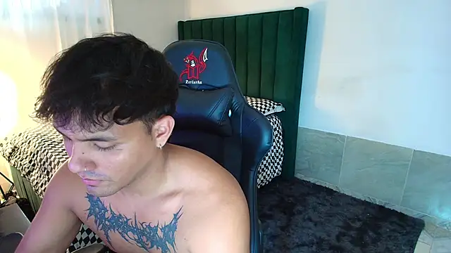 man dur07 online show from January 7, 7:27 pm