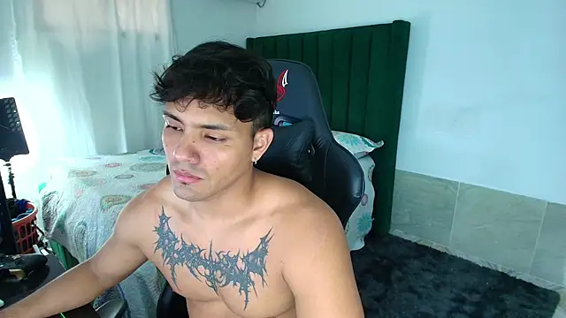 man dur07 online show from March 17, 9:40 pm