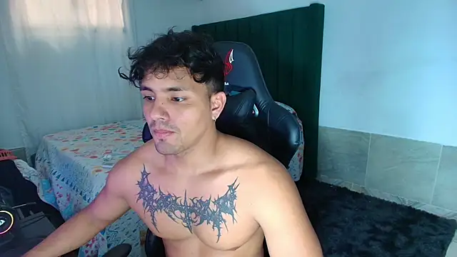Snapshot of man_dur07 chatting on April 28, 9:31 pm man dur07 online show from April 28, 9:31 pm