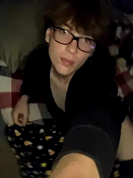 Snapshot of YourFavTwinkie chatting on September 24, 4:49 am YourFavTwinkie online show from September 24, 4:49 am