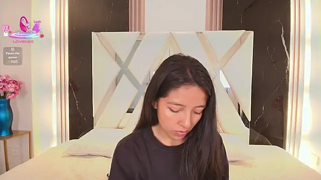 Valery wang online show from March 5, 11:38 am