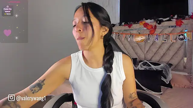 Valery wang online show from October 16, 11:33 am