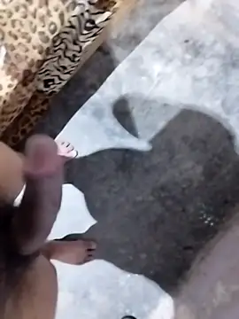 Snapshot of estuker22 chatting on October 2, 6:31 am estuker22 online show from October 2, 6:31 am