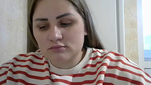 Snapshot of Honeydew-Waves chatting on December 5, 12:22 pm Honeydew-Waves online show from December 5, 12:22 pm