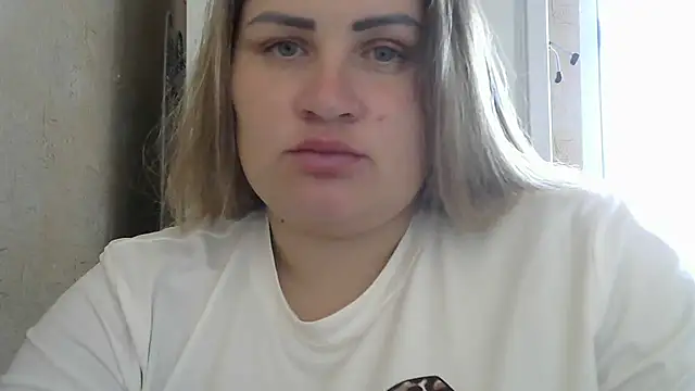 Snapshot of Honeydew-Waves chatting on September 15, 6:02 am Honeydew-Waves online show from September 15, 6:02 am