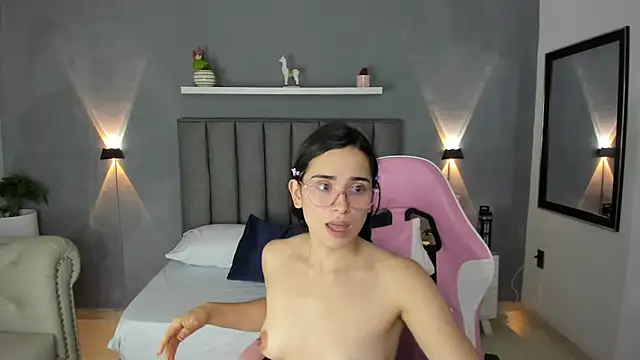 angelica dymond online show from January 21, 10:30 pm