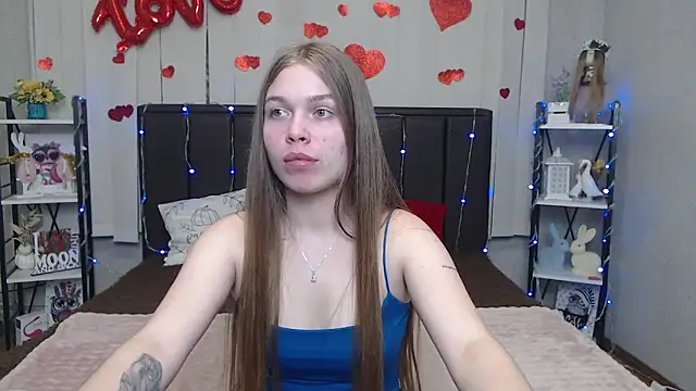 Snapshot of LaraPika chatting on June 1, 5:09 am LaraPika online show from June 1, 5:09 am