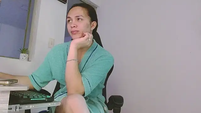 giuliana andrade online show from April 4, 7:33 pm