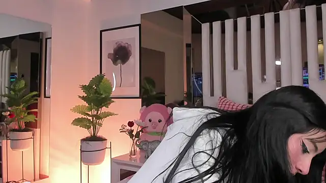 Snapshot of Kitty_Eliffe chatting on October 25, 10:37 pm Kitty Eliffe online show from October 25, 10:37 pm