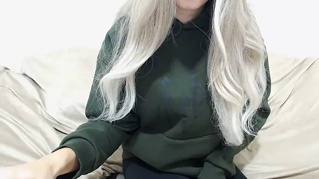  kitty Rose  online show from December 3, 4:09 am