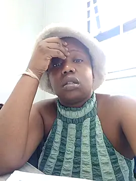 Snapshot of SWEETCLITYxxx chatting on October 1, 8:31 am SWEETCLITYxxx online show from October 1, 8:31 am