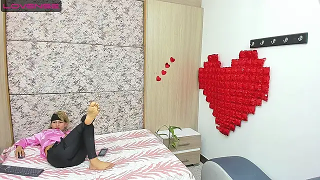 Snapshot of adara_deidara chatting on March 12, 3:18 pm adara deidara online show from March 12, 3:18 pm