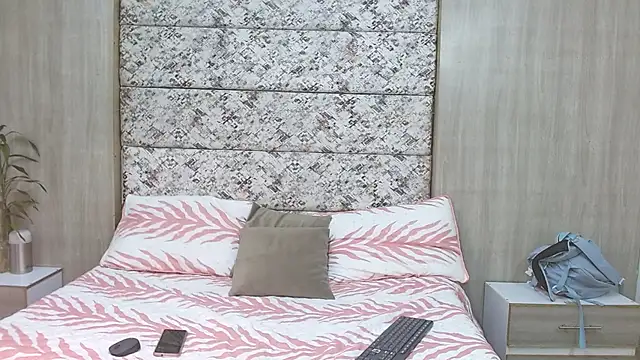 Snapshot of adara_deidara chatting on March 22, 10:39 am adara deidara online show from March 22, 10:39 am