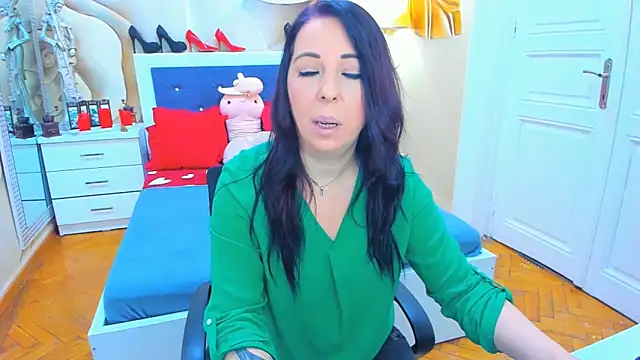 LauraSin online show from March 11, 4:10 am