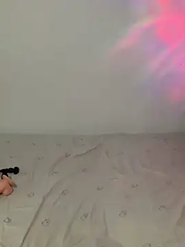 Jeroliee viyana online show from December 31, 4:16 am