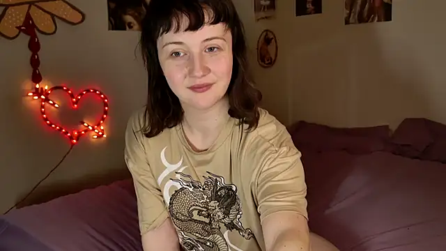 cherrysaturn online show from February 13, 12:45 pm