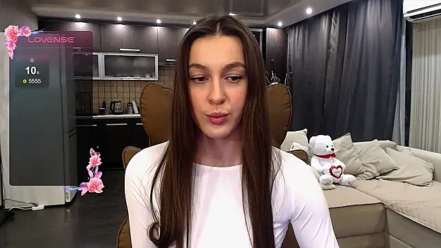 Doll Jasmine  online show from March 31, 8:31 pm