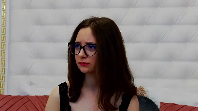 Lenna Paul online show from March 14, 7:59 am