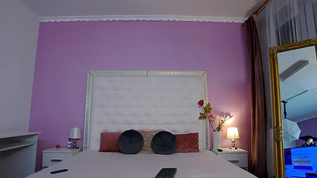 Lenna Paul online show from February 11, 5:12 am