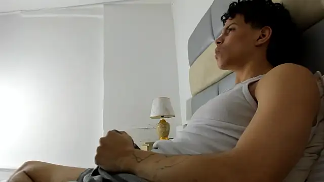 lax777  online show from March 4, 6:39 pm