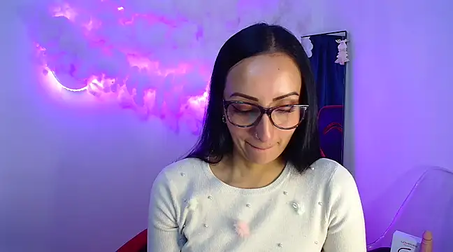 Snapshot of yaralyminjo2 chatting on December 23, 2:17 pm yaralyminjo2 online show from December 23, 2:17 pm