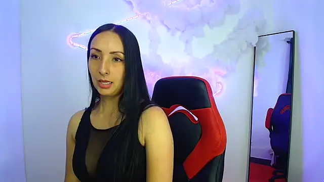 Snapshot of yaralyminjo2 chatting on January 22, 2:35 pm yaralyminjo2 online show from January 22, 2:35 pm