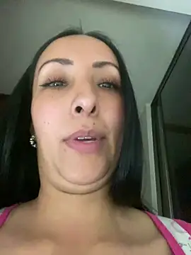 Snapshot of yaralyminjo2 chatting on January 22, 11:53 pm yaralyminjo2 online show from January 22, 11:53 pm