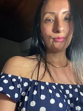 Snapshot of yaralyminjo2 chatting on February 1, 12:51 am yaralyminjo2 online show from February 1, 12:51 am