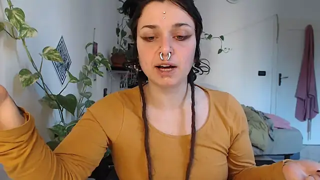 Snapshot of kinkyspirali chatting on February 13, 3:08 pm kinkyspirali online show from February 13, 3:08 pm