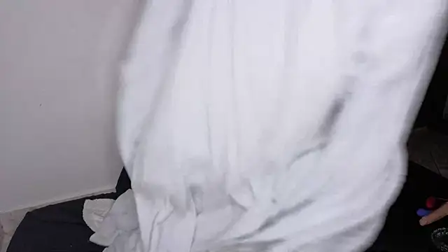 soysara15 online show from April 5, 11:57 pm