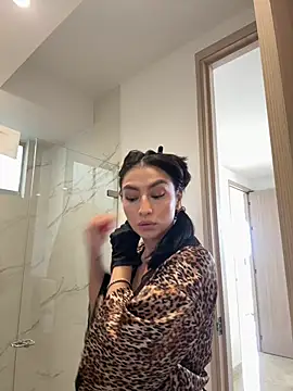 Gia Ferh online show from April 18, 8:31 pm